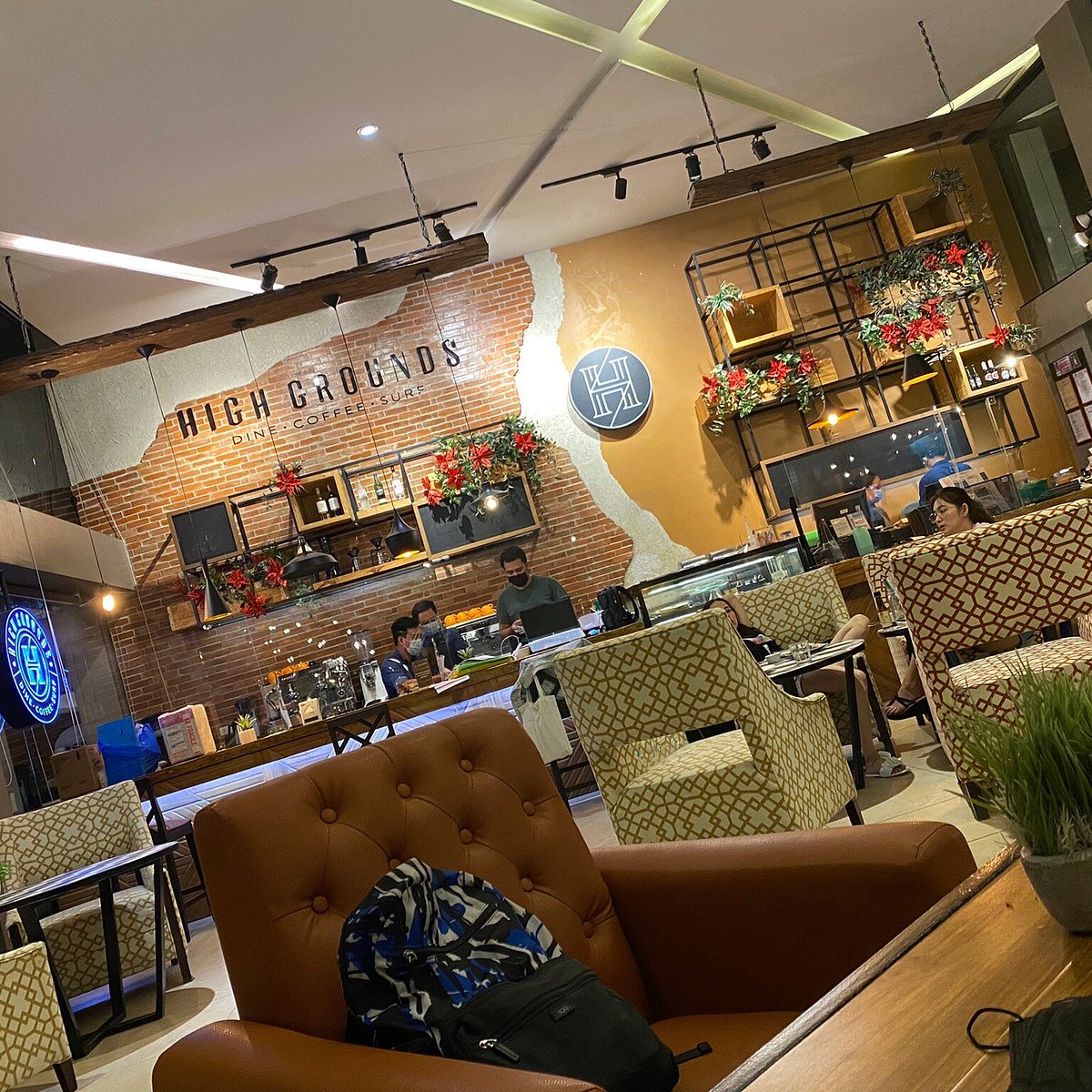High Grounds Cafe editorial view 1